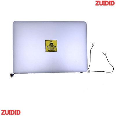 El Macbook Air de plata exhibe la asamblea A1466 MD760 MJVE2 MQD32